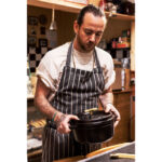 Cocotte Buster+Punch rotonda 24 cm Nera Staub - immagine 11